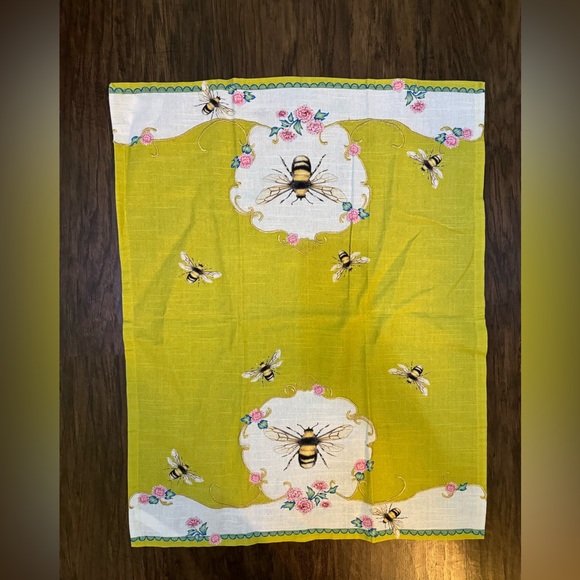 Anthropologie Lou Rota Queen Bee dish towel size 28”by 21” - Picture 7 of 9